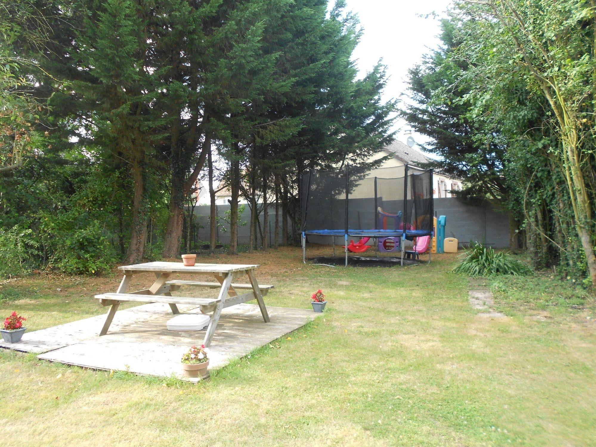 La Vieille Ferme Bed and Breakfast Fresne-la-Mere Buitenkant foto